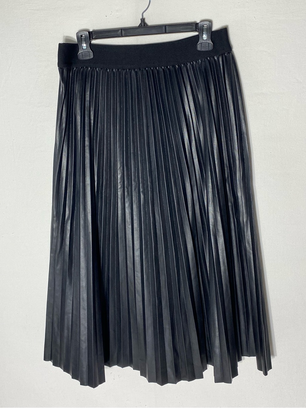 Simply Vera Vera Wang Faux Leather Pleated Midi Skirt M Accordion Pleats